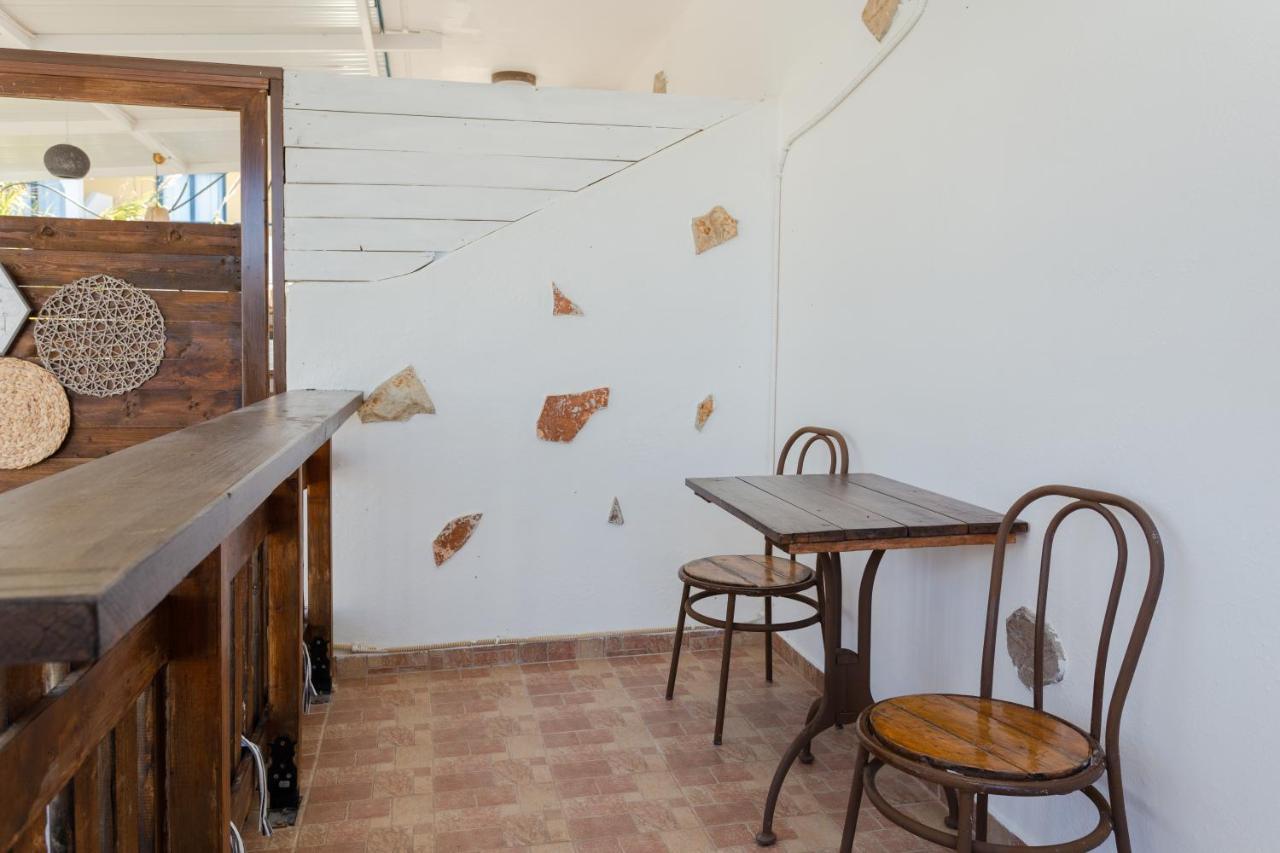 Christos Studios And Family Apartments Stegna المظهر الخارجي الصورة