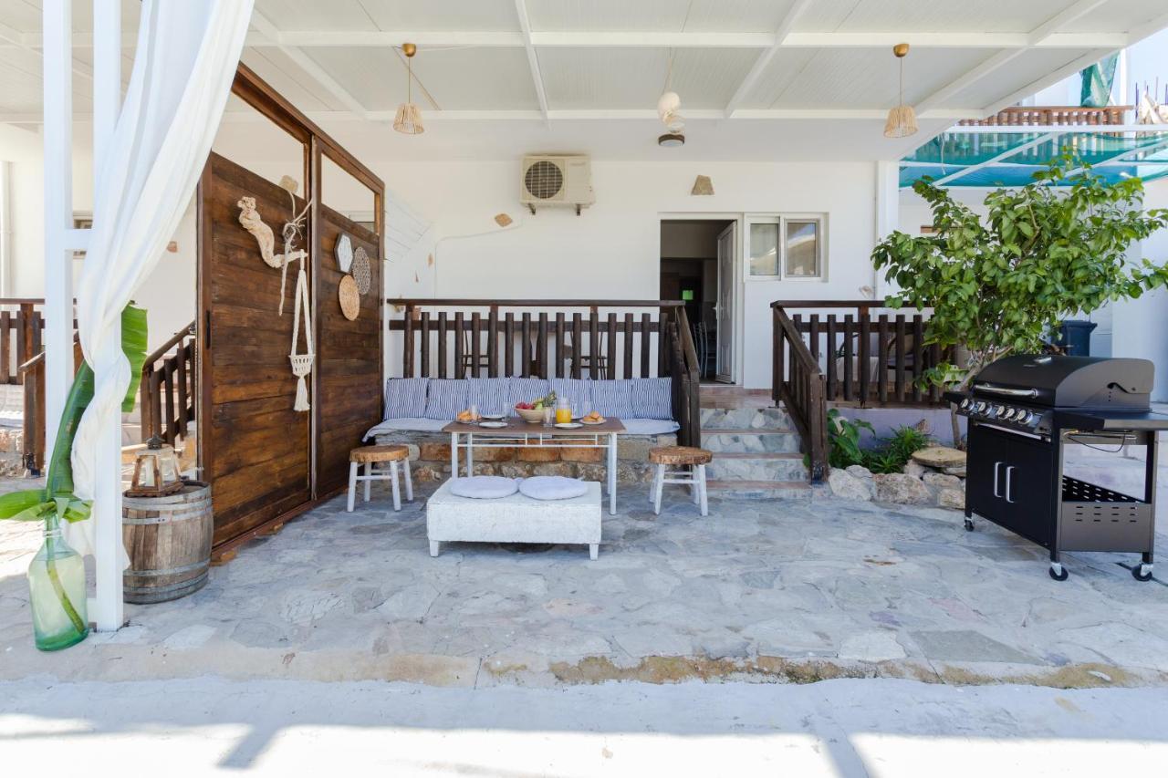 Christos Studios And Family Apartments Stegna المظهر الخارجي الصورة