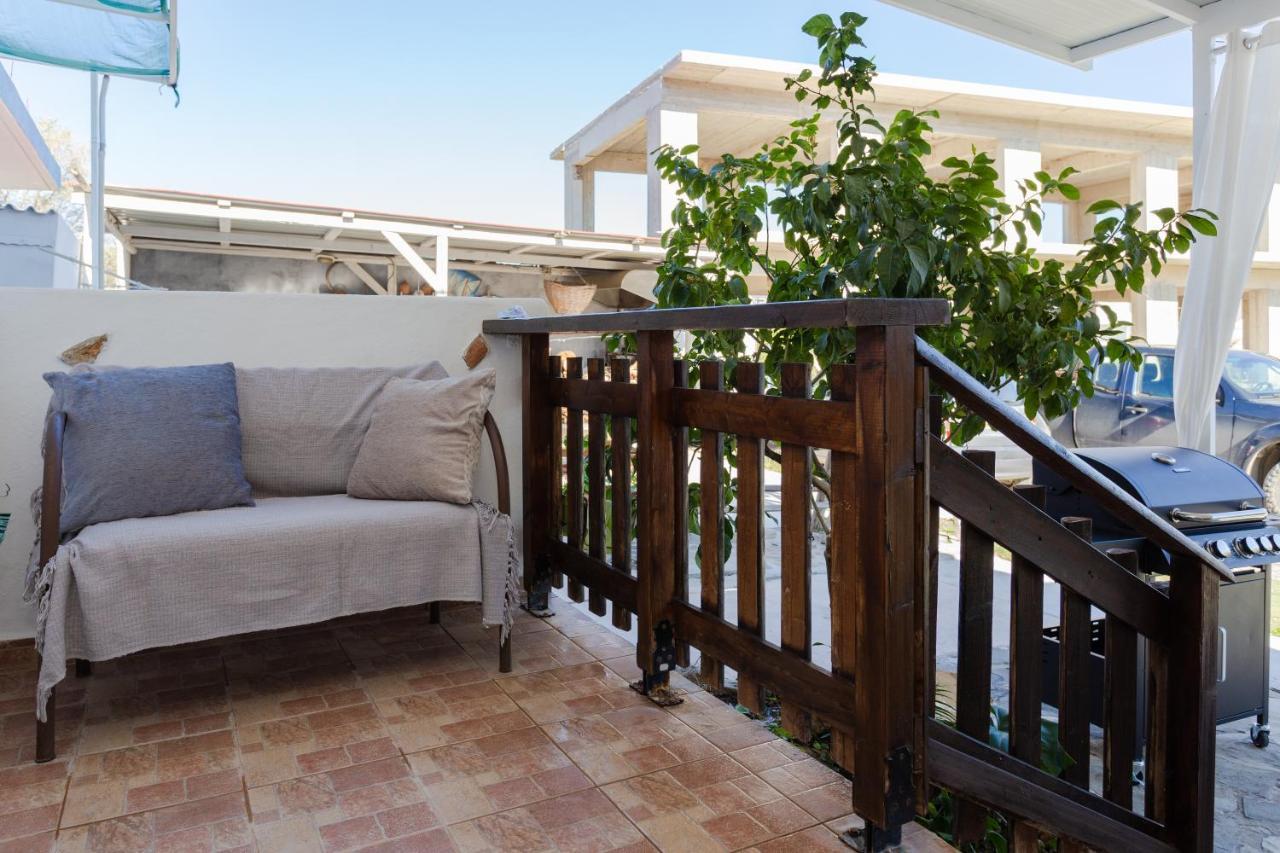 Christos Studios And Family Apartments Stegna المظهر الخارجي الصورة