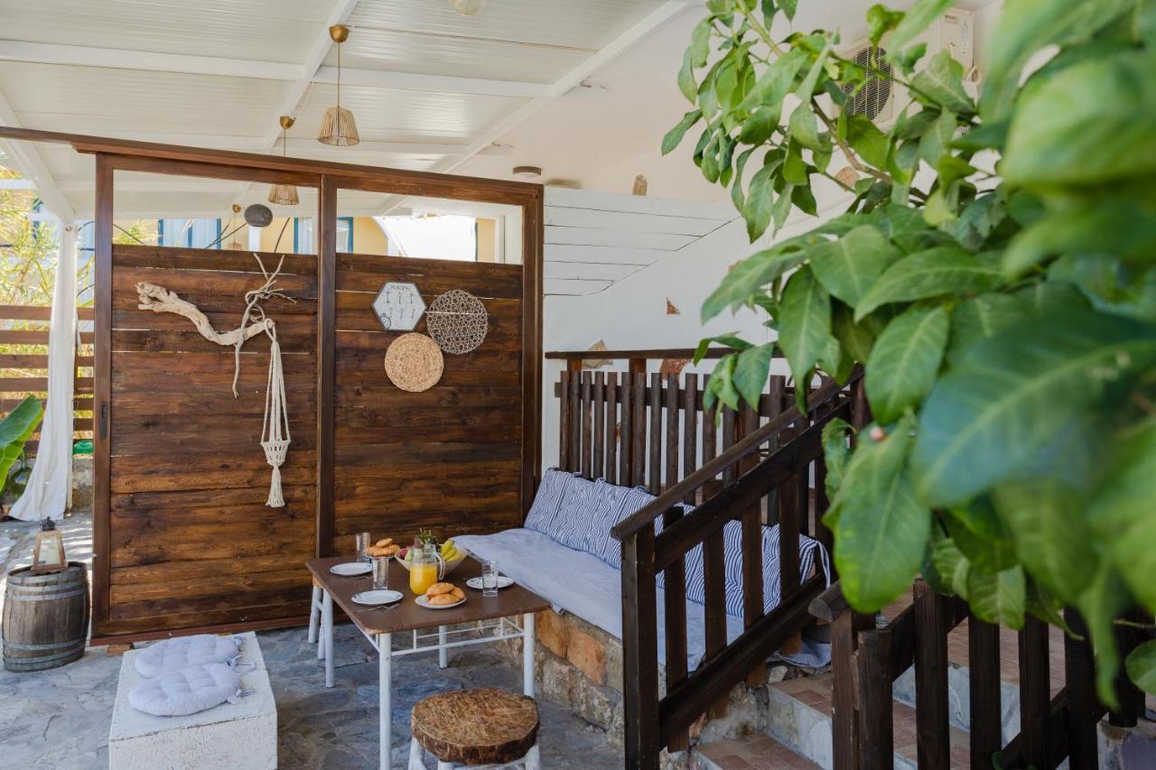 Christos Studios And Family Apartments Stegna المظهر الخارجي الصورة