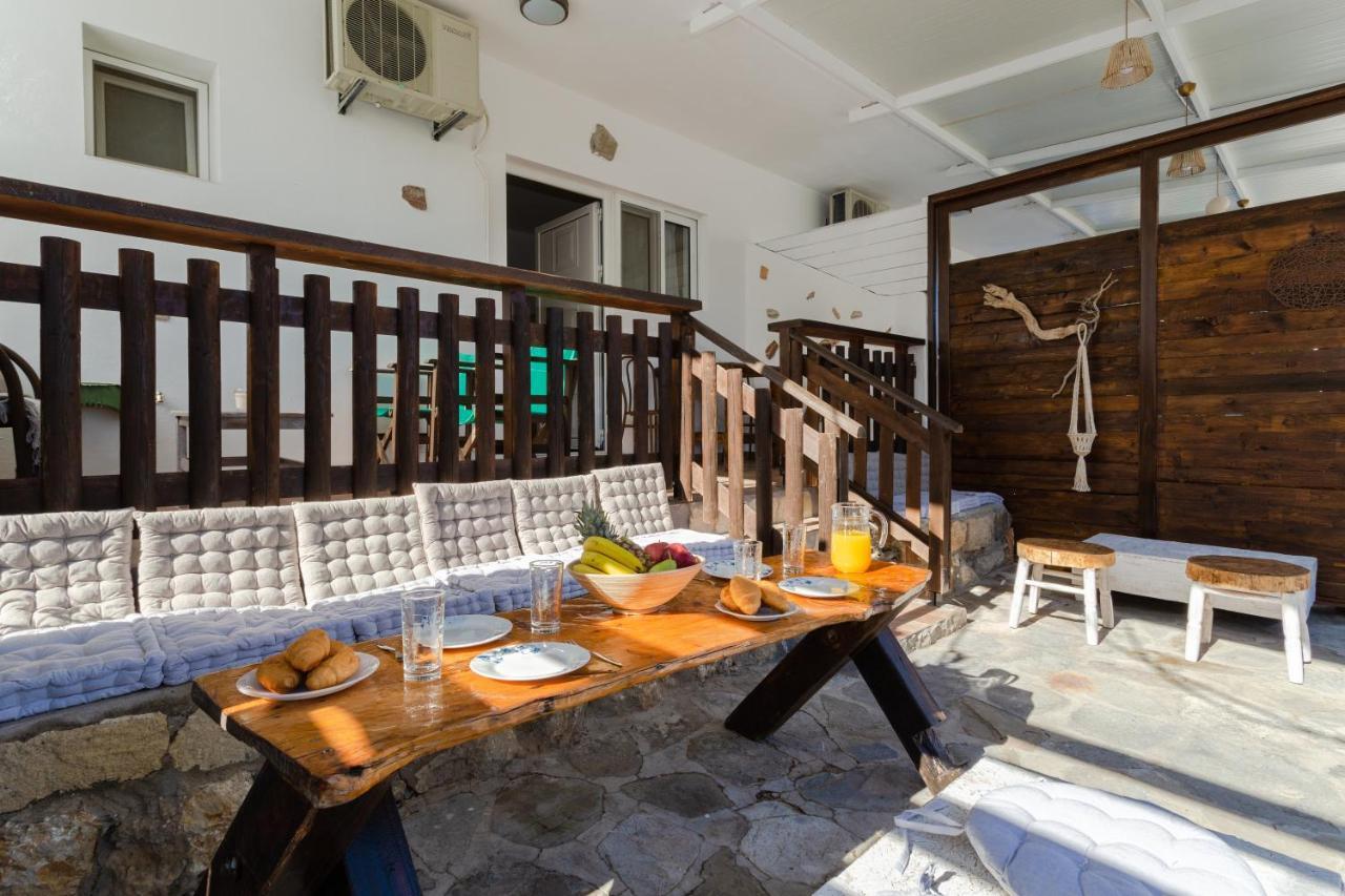 Christos Studios And Family Apartments Stegna المظهر الخارجي الصورة
