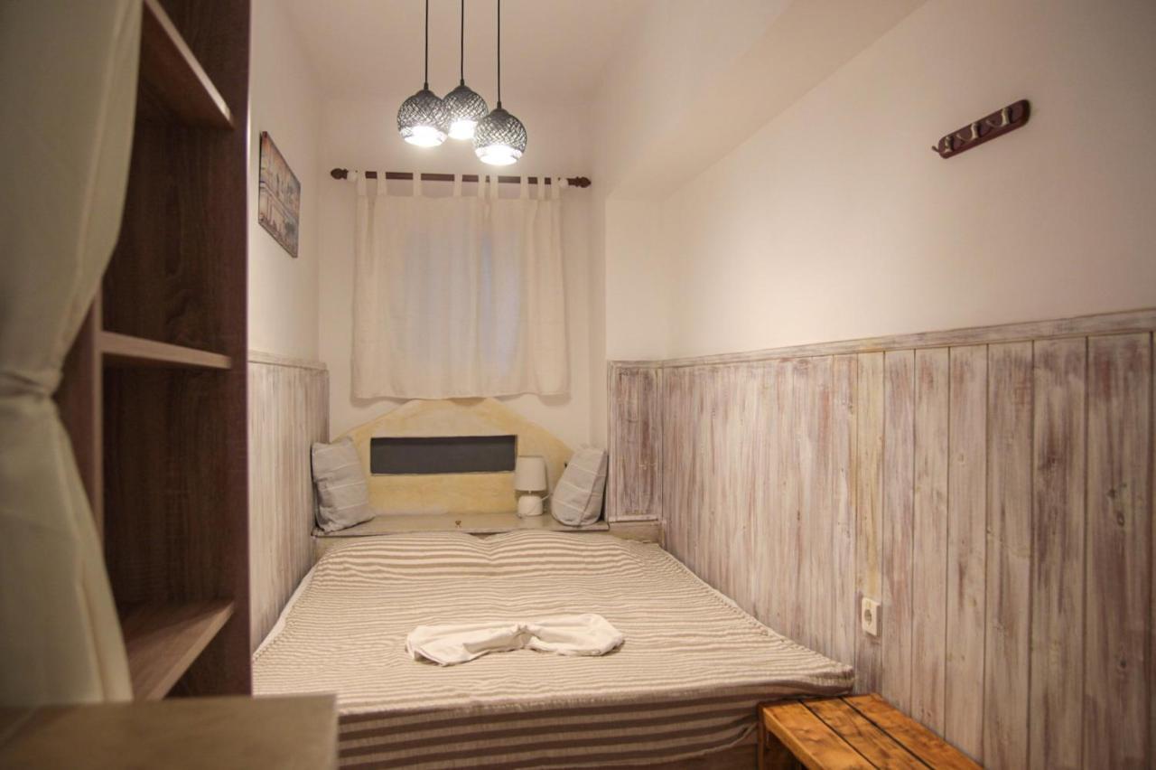 Christos Studios And Family Apartments Stegna المظهر الخارجي الصورة