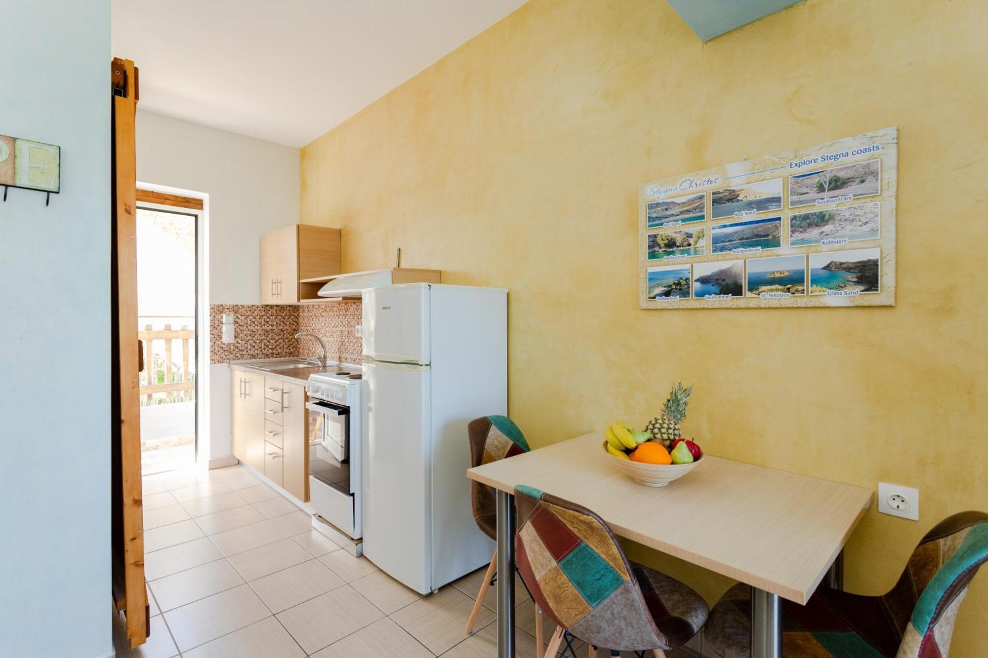 Christos Studios And Family Apartments Stegna الغرفة الصورة