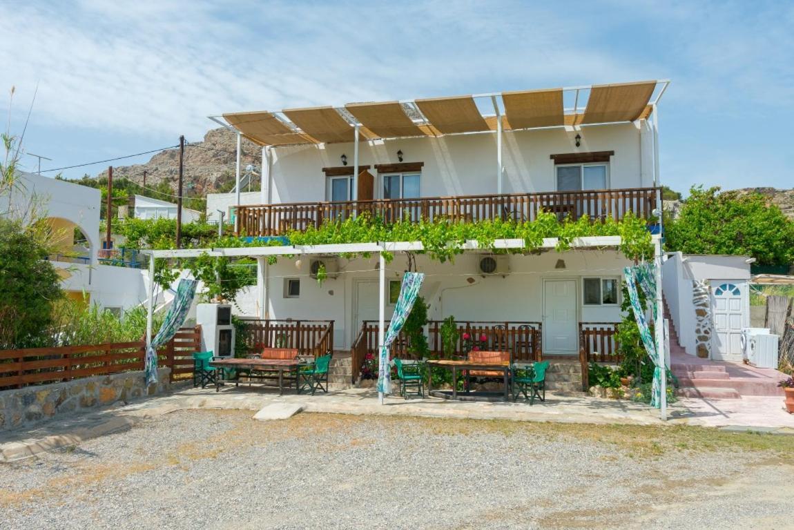Christos Studios And Family Apartments Stegna المظهر الخارجي الصورة