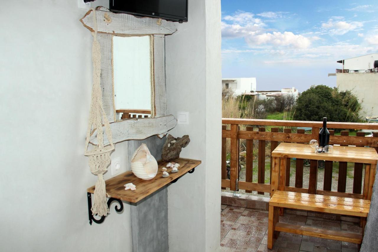 Christos Studios And Family Apartments Stegna المظهر الخارجي الصورة