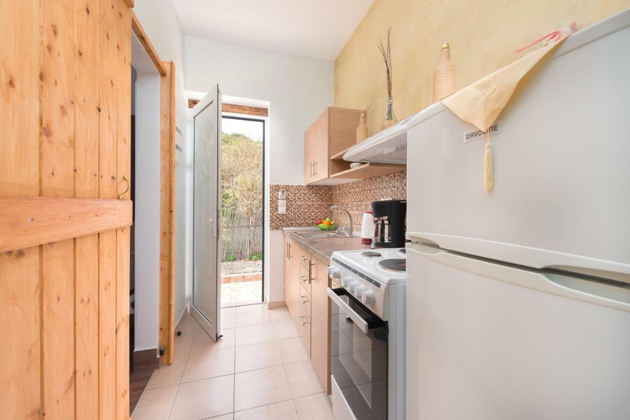 Christos Studios And Family Apartments Stegna المظهر الخارجي الصورة